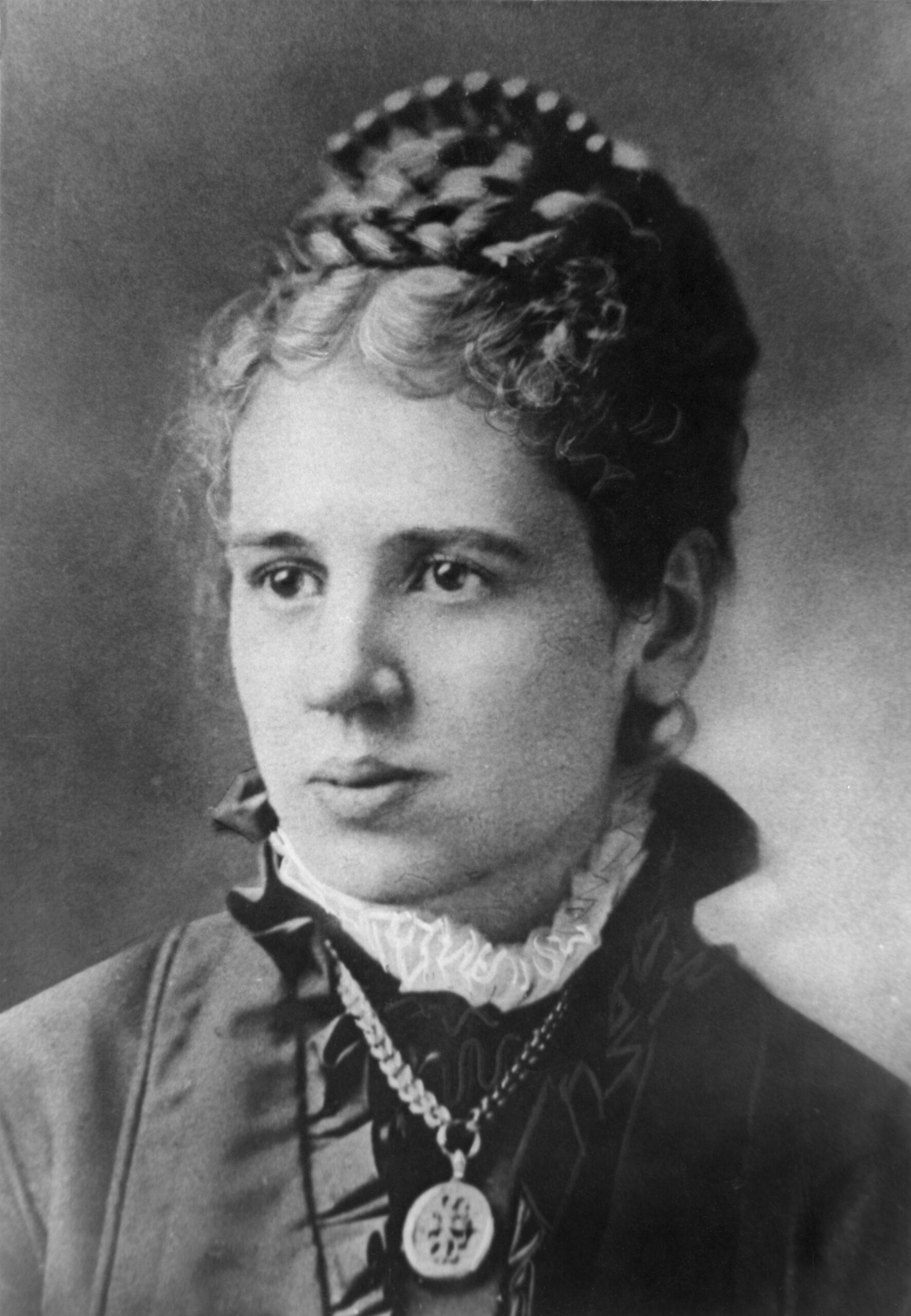 Annie Armstrong Headshot